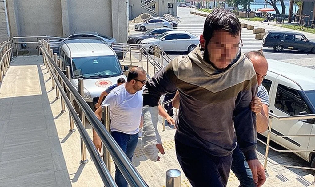 Tanımadığı adamın saldırısına uğrayan kadının dişleri kırıldı, aldığı darbelerle hastanelik oldu