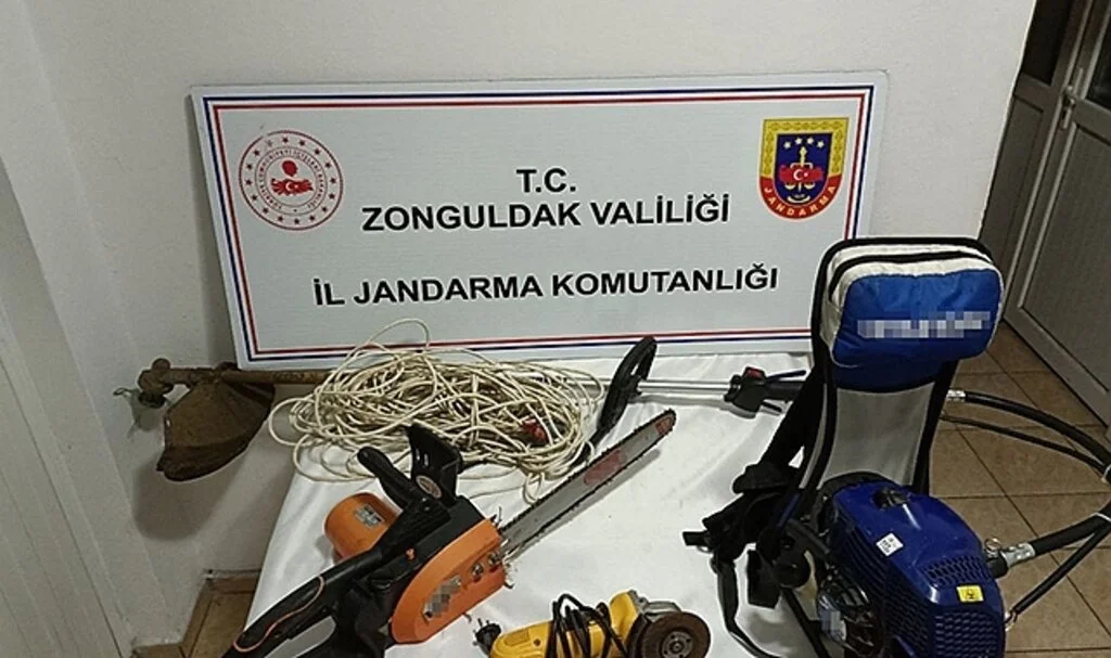 Tarım aletlerini çalan zanlılar yakalandı