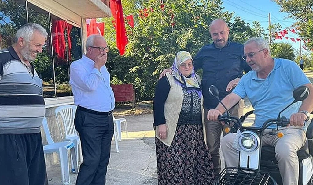 Tekkeköy Belediye Başkanı Hasan Togar'dan Şehit ailesini sevindiren hediye