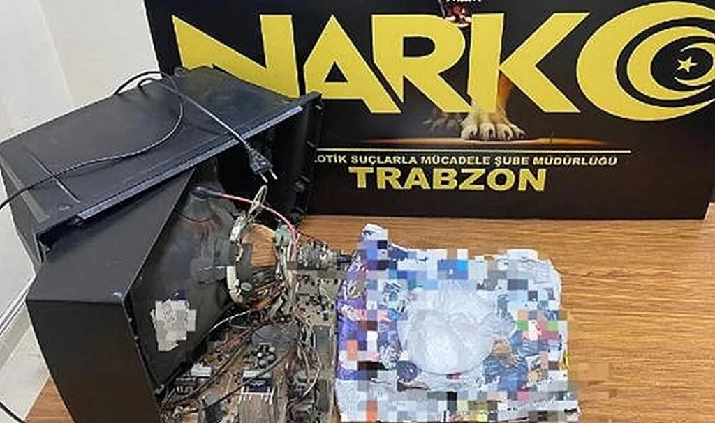 Televizyondan uyuşturucu çıktı: Bin kişiyi zehirleyecek kadar!