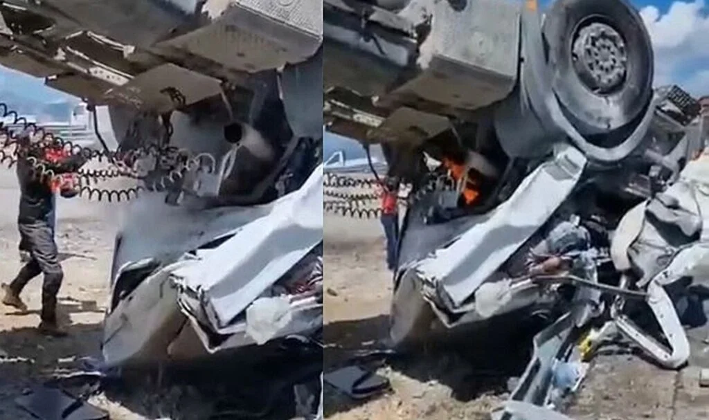 Ters dönen tırda sıkışıp ağır yaralandı, yanmaktan vatandaşlar kurtardı