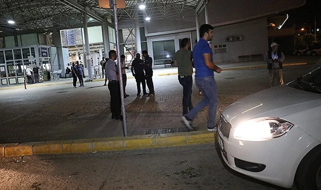 Ticari taksi şoförü tartıştığı sürücüyü karnından bıçakladı