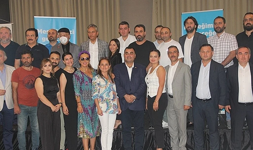 TÜRSAB Yönetim Kurulu Başkanı Bağlıkaya Samsun'da seyahat acentelerinin temsilcileriyle buluştu