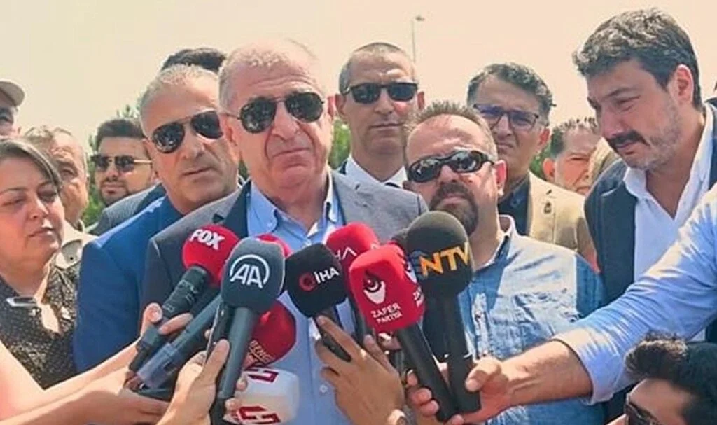 Ümit Özdağ KPSS ile ilgili ÖSYM binası önünde açıklama yaptı