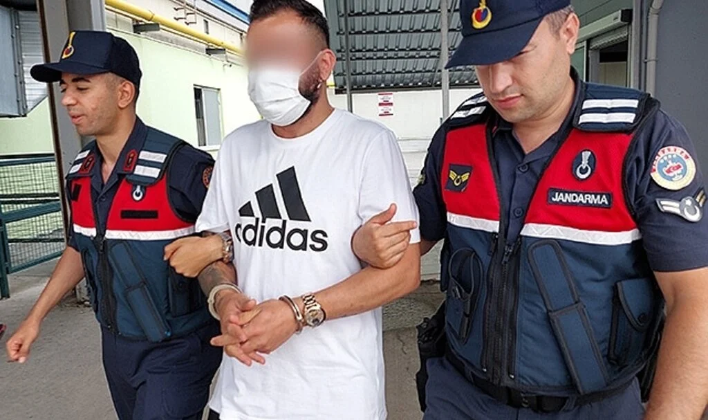 Uyuşturucudan 13 yıl 4 ay 22 gün hapis cezası bulunan şahıs yakalandı