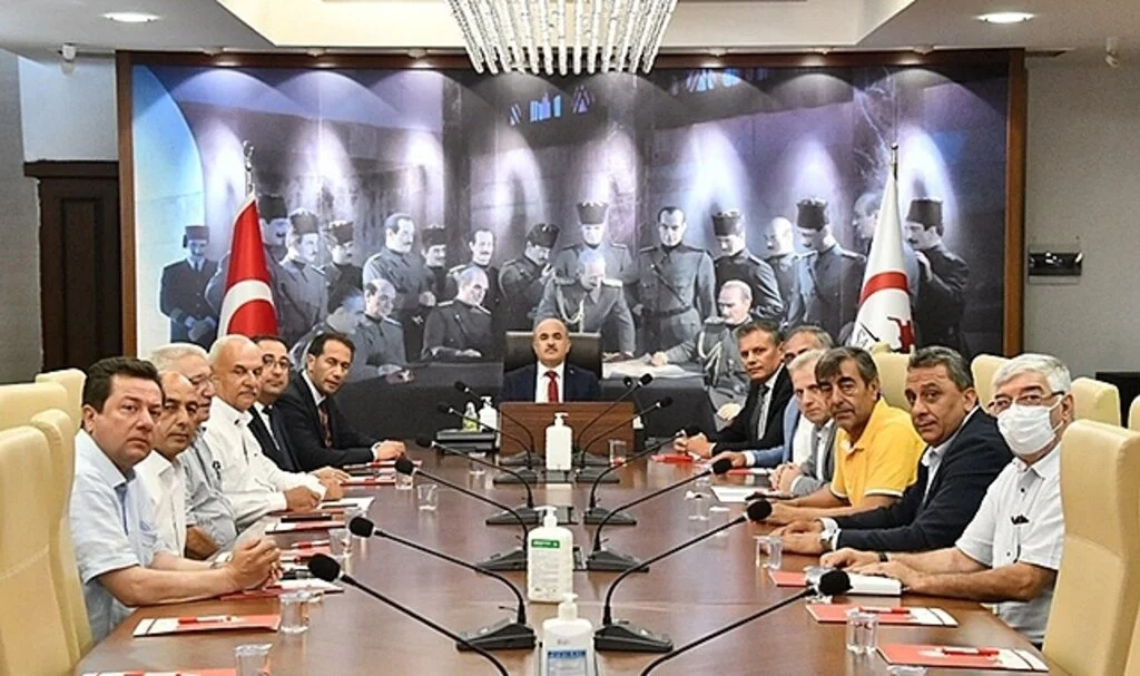 Vali Dağlı’dan esnafa çağrı: "TEKNOFEST’te misafirlerimizi en iyi şekilde ağırlayalım"