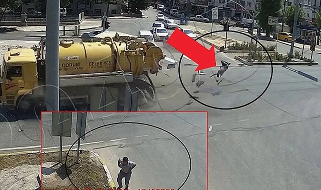 Vidanjör ve kamyonetin çarpıştığı kazada mucize kurtuluş kamerada!