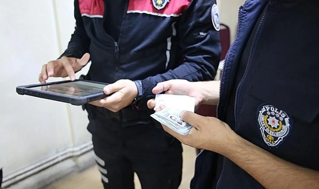 Yasadışı bahis uygulamasında 10 kişi gözaltına alındı