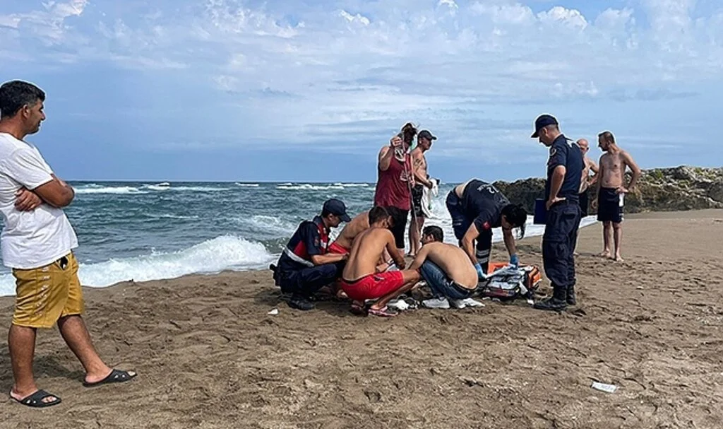 Yasak olmasına rağmen denize girince eğlence faciayla bitti