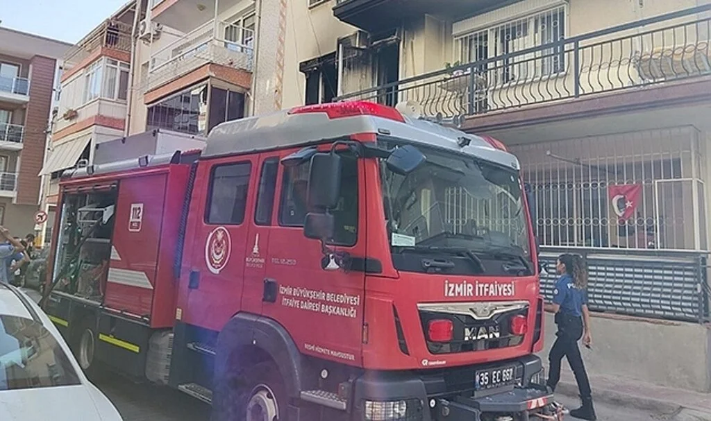 Yatağa bağımlı hastanın kaldığı evde yangın çıktı: Yaşlı kadın yaralandı