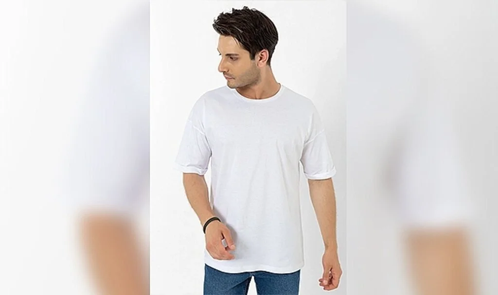 Yaz Aylarının Rahat Oversize Organik Erkek Tişörtleri Closus'da!
