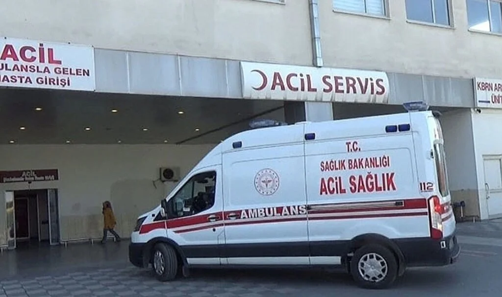 Yerde yatar halde bulunan şahıs hastaneye kaldırıldı