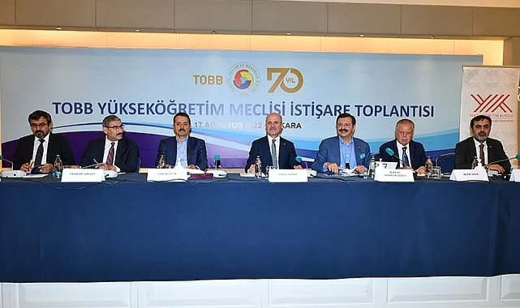 YÖK Başkanı Özvar'dan vakıf üniversitelerine ekstra indirim çağrısı