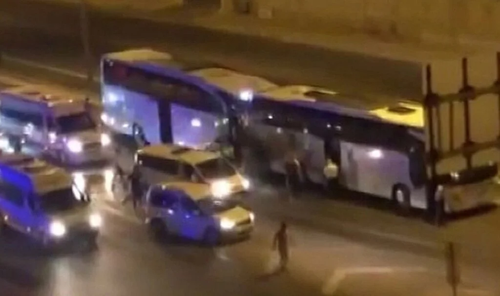 Yolcu otobüsleri çarpıştı: Çok sayıda yaralı var