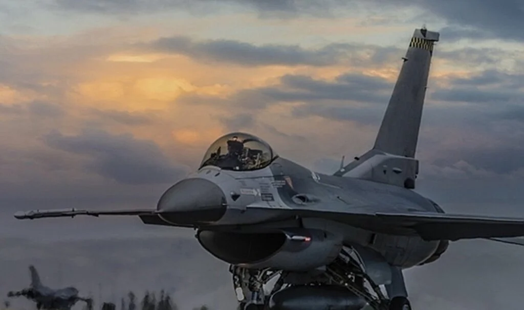  Yunan uçaklarından Türk F-16’lara taciz