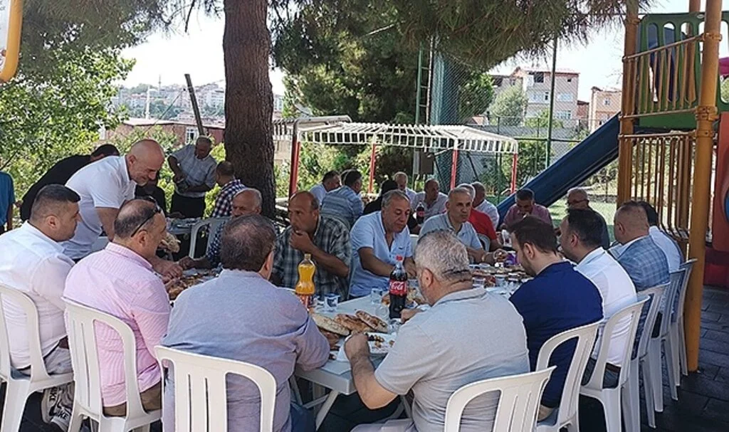 Zeytinlikspor Demirtaş'ı kahvaltıda ağırladı 