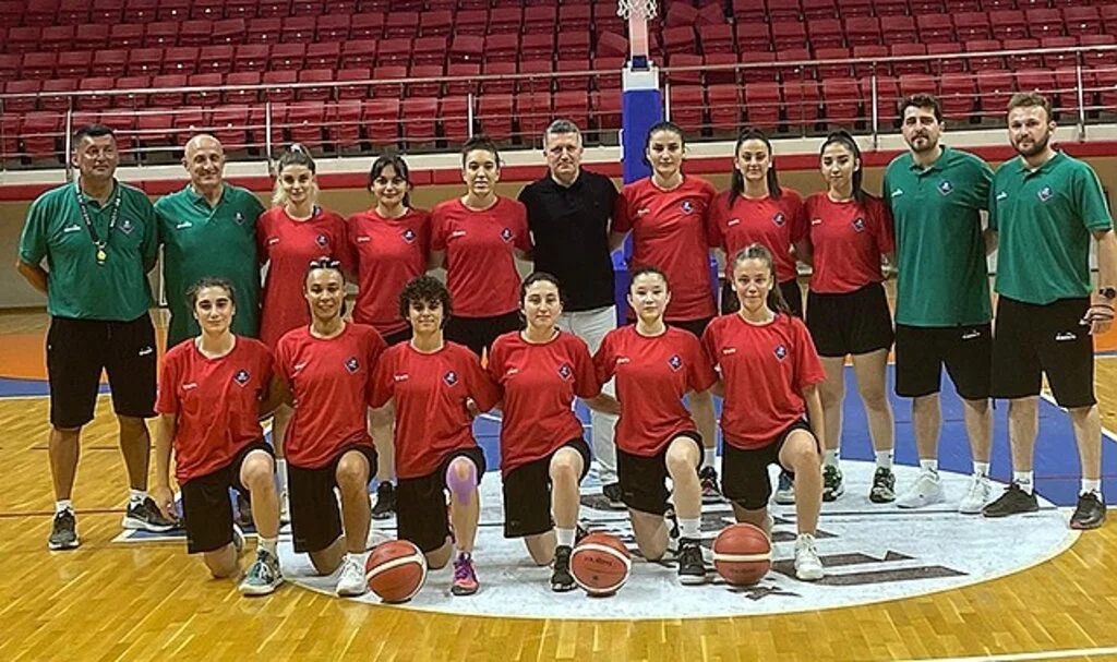Zorlu sporda başarıya koşuyor