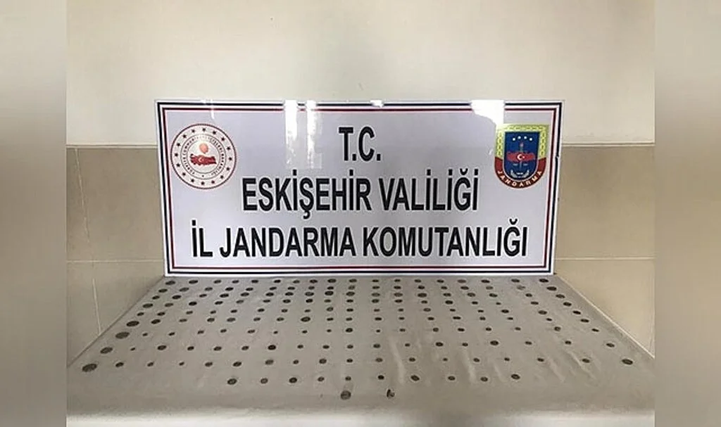 174 parça tarihi eseri satmak isterken jandarmaya yakalandı