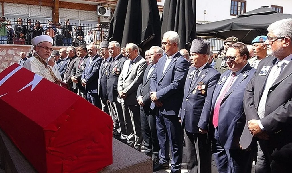 2 savaşa tanık oldu, Türkiye’nin en yaşlı gazisine son veda