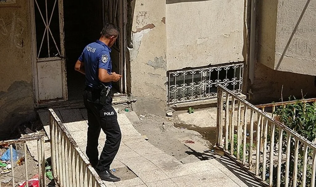 4. kattan düşen engelli, yaşam mücadelesini kaybetti