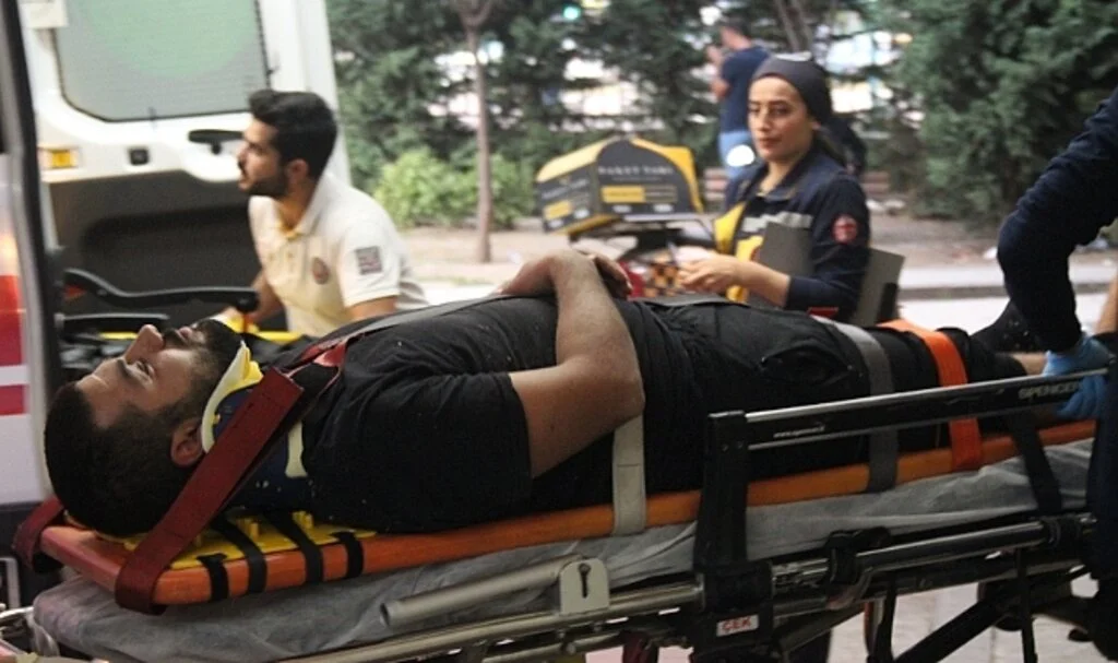 4 metre yükseklikten düşen şahıs yaralandı