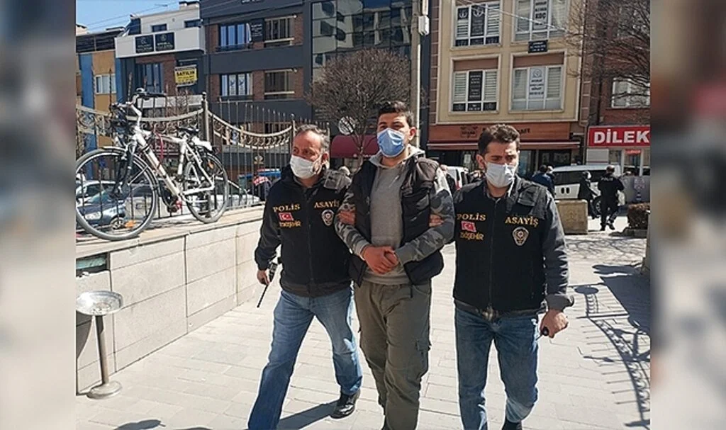 486 gündür tutuklu olan cinayet sanığı iftiraya uğradığını iddia etti