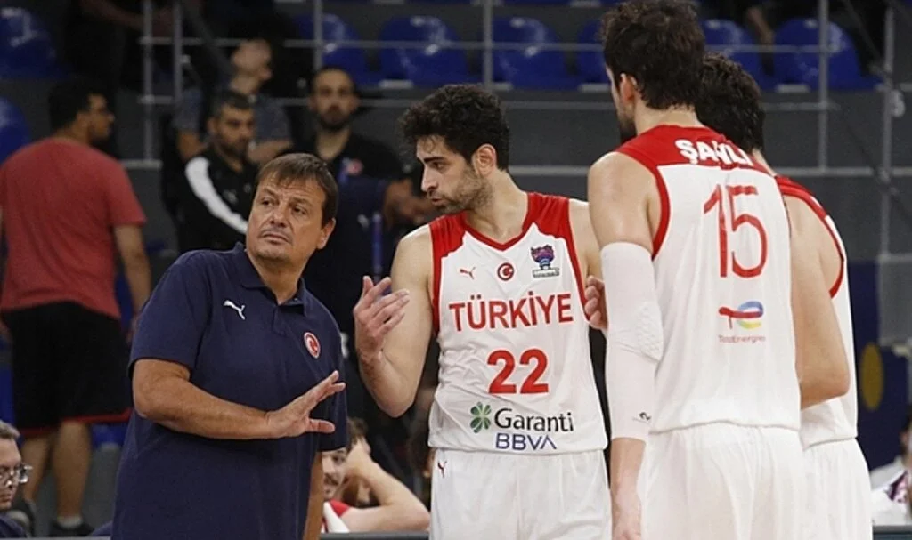 A Milli Basketbol Takımı, Avrupa Şampiyonası'nda çeyrek final için sahaya çıkıyor