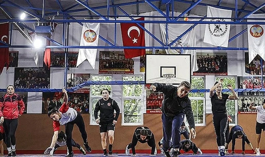 A Milli Kadın Güreş Takımı, Sırbistan'da tarih yazmayı hedefliyor