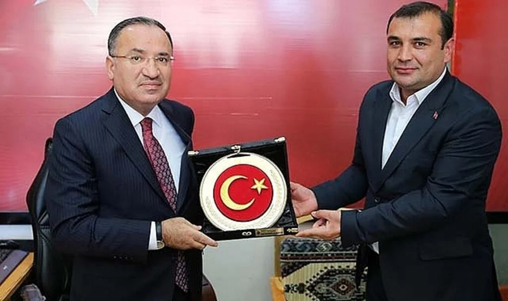 Adalet Bakanı Bozdağ, Yozgat Şehit Aileleri ve Gaziler Derneğini ziyaret etti