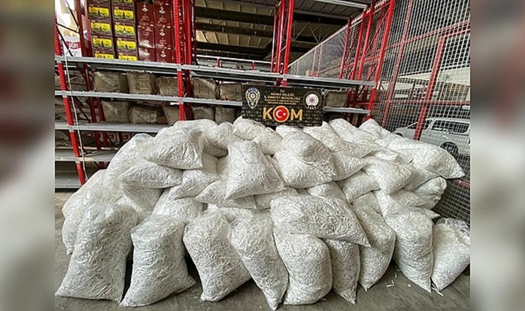 Adana'da 19 milyon kaçak makaron ve doldurulmuş sigara ele geçirildi