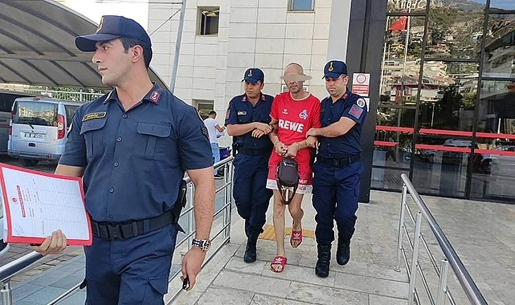 Alanya’da otomobil ve bisiklet çalan Alman tutuklandı