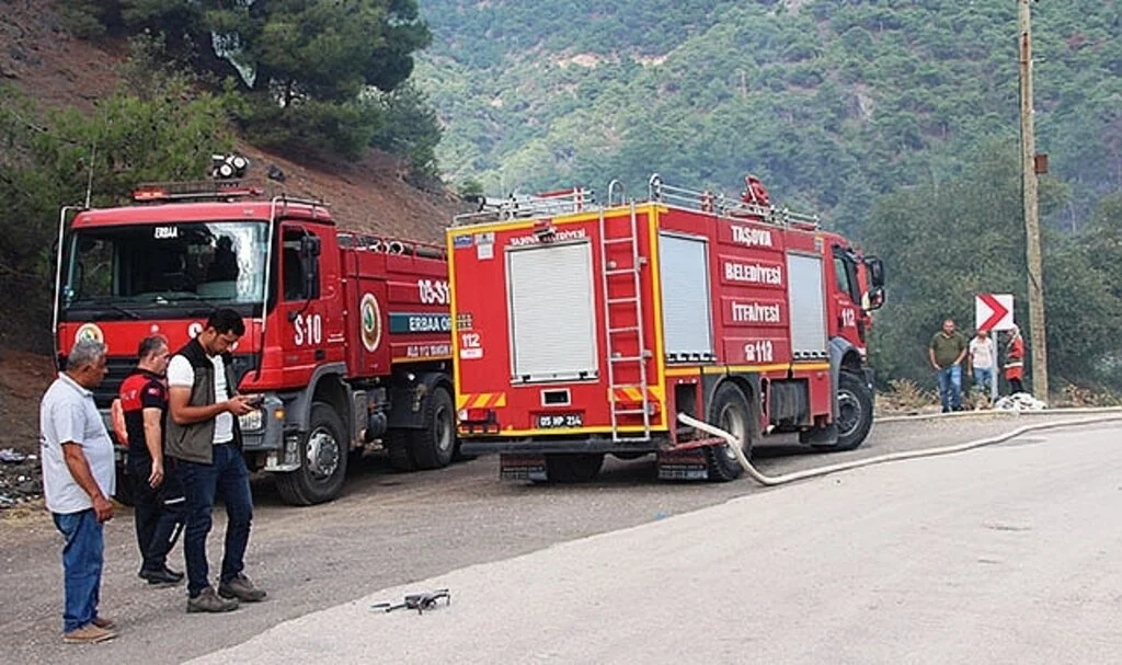 Amasya'da ormanlık alanda çıkan yangın söndürüldü