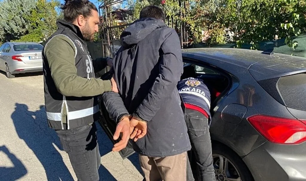 Ankara merkezli 4 ildeki operasyonda 21 bin 500 TL sahte para ele geçirildi