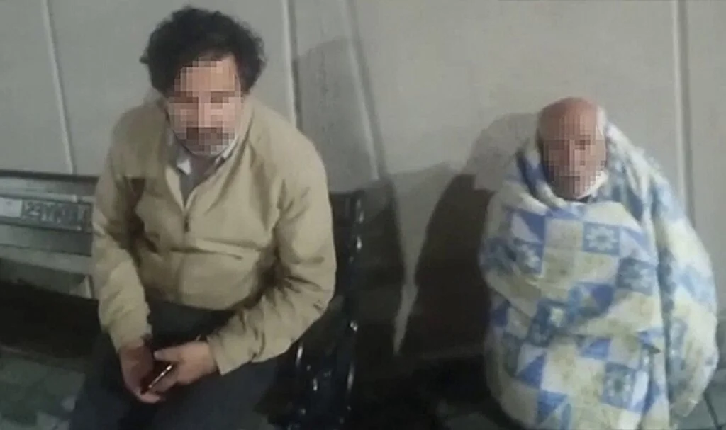 Annesinden tapuyu devir alan şahsın hasta babasını ve ağabeyini sokağa attığı iddiası