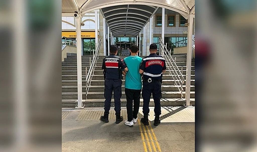 Antalya'da 20 yıl 50 ay hapis cezası ile aranan şahıs yakalandı