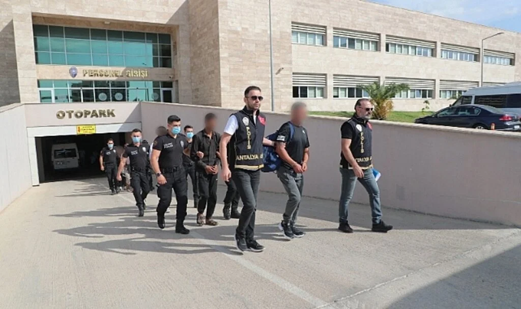 Antalya'da aranan 63 şüpheli yakalandı