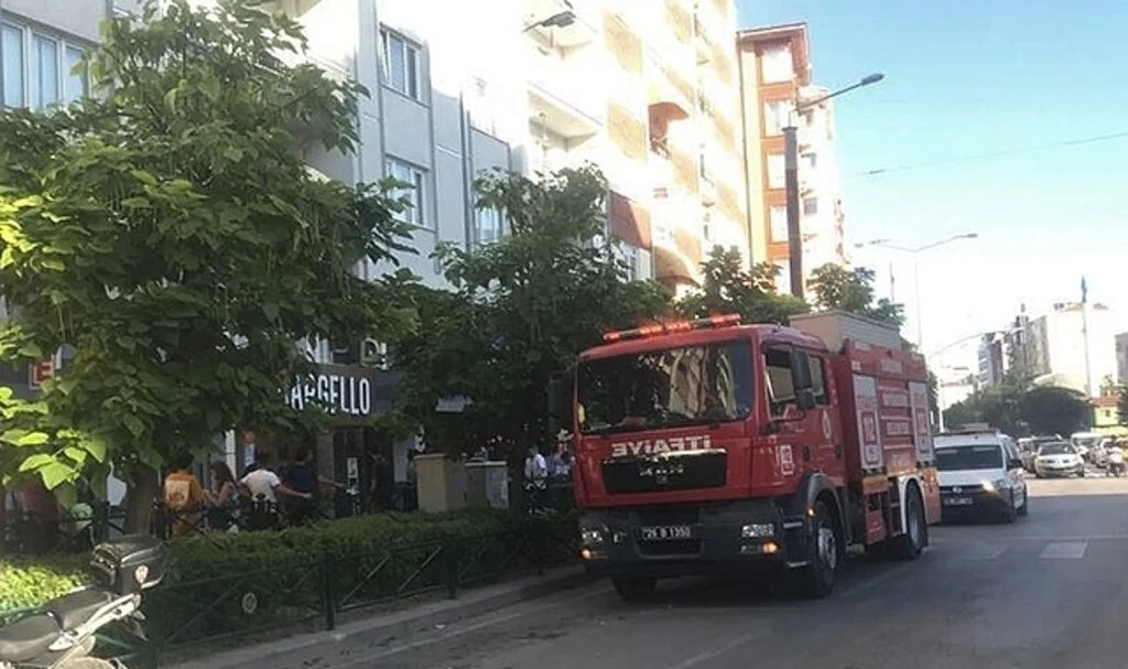 Apartman dairesinde çıkan yangında bir kişi dumandan etkilendi