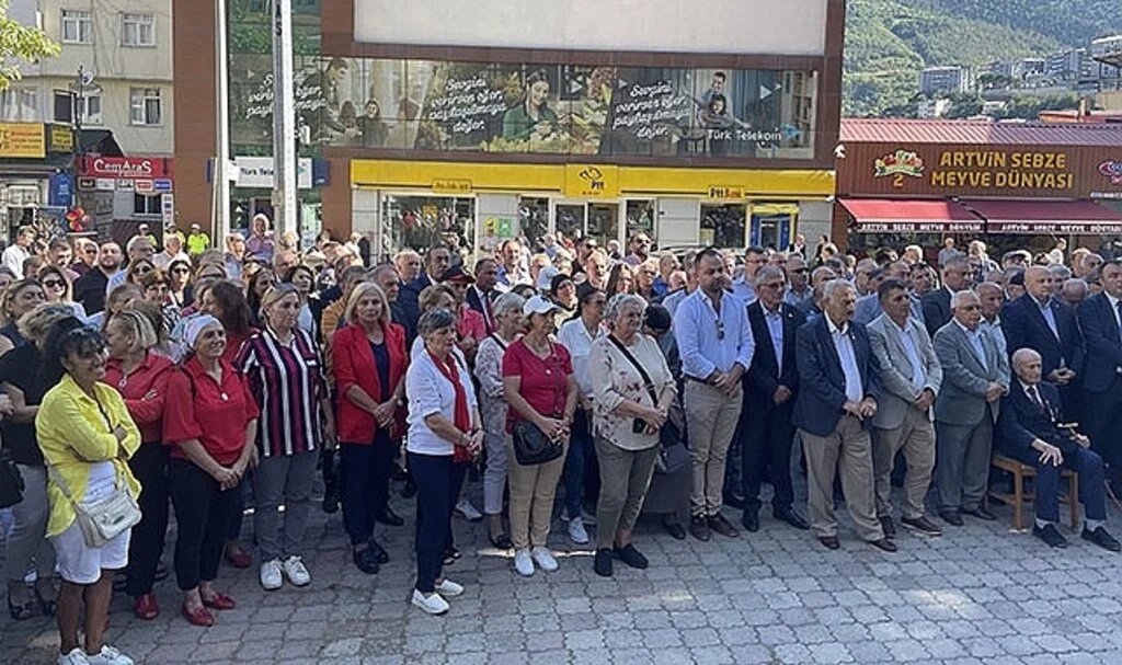 Artvin'de CHP'nin 99'uncu kuruluş yıl dönümü törenle kutlandı