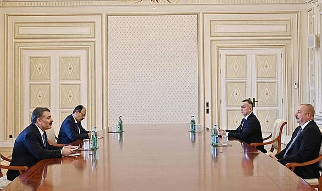 Azerbaycan Cumhurbaşkanı Aliyev, Sağlık Bakanı Koca'yı kabul etti