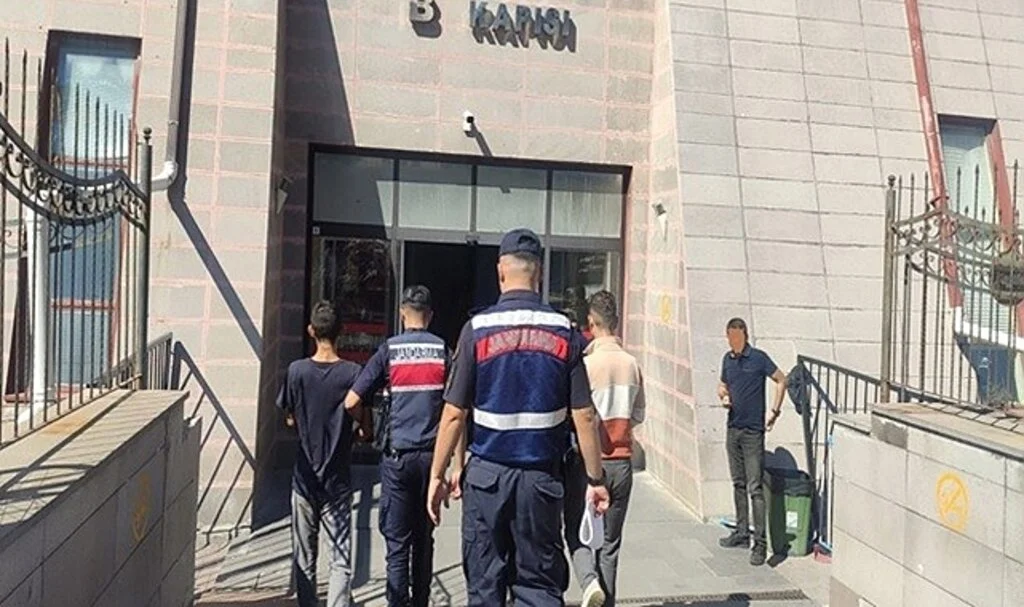 Bahçeden hırsızlık yapan 2 kişi tutuklandı