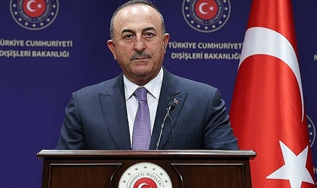Bakan Çavuşoğlu:" Başkalarının hesabına maceraya atılırsanız sonuçlarına katlanırsınız. Bu Yunanistan’a bir uyarıdır"