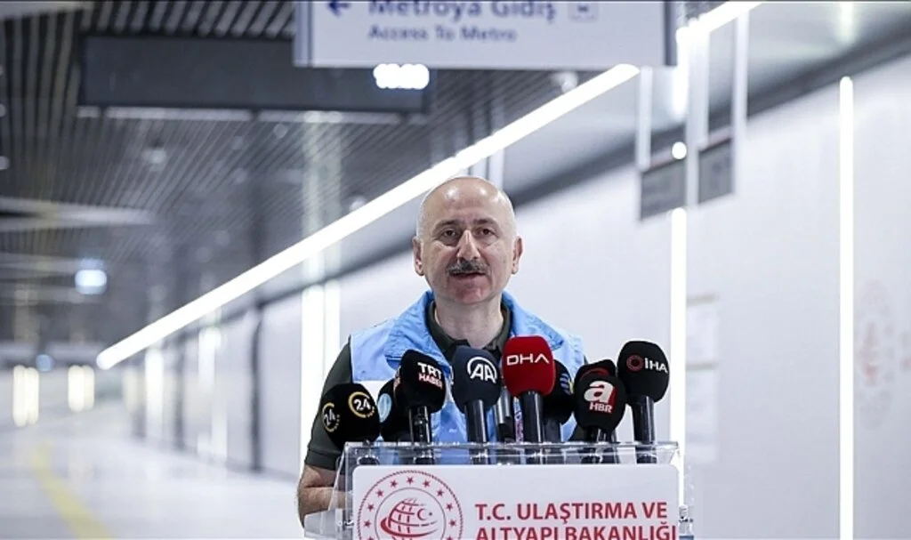 Bakan Karaismailoğlu: Pendik-Sabiha Gökçen Havalimanı metro hattı 2 Ekim'de hizmete açılıyor