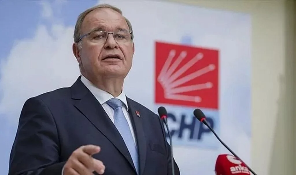 Bakan Nebati'nin 'nöro ekonomi' ve 'epistemelojik kopuş' sözleri sosyal medyayı sallamıştı! CHP'den sert tepki geldi: 'Yaktığın dolarlara bak'
