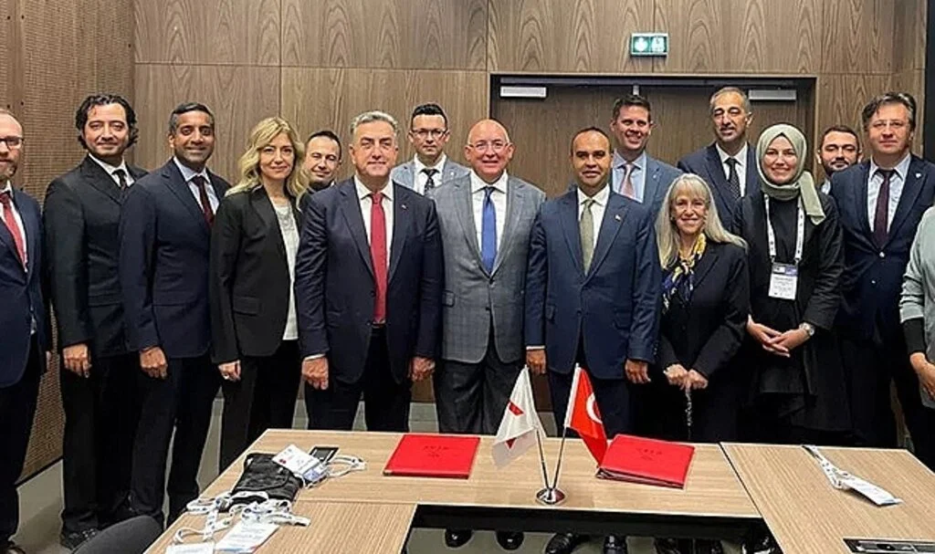 Bakan Varank duyurdu! 'Tarihi bir anlaşmaya imza attık'