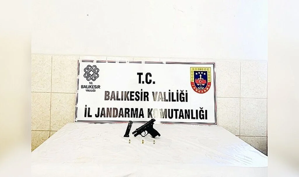 Balıkesir'de polis ve jandarmadan suçlulara 'Huzur' operasyonu