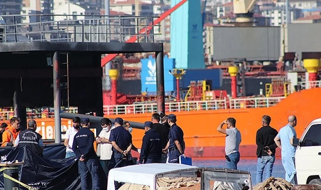 Bandırma'da denizde ceset bulundu