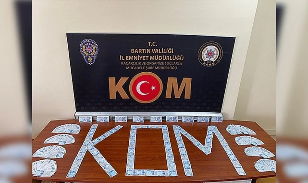 Bartın'da yüzlerce sahte banknot ele geçirildi