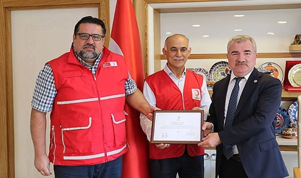Başkan Özdemir: “Halkımızı kan bağışı konusunda duyarlı olmaya davet ediyorum”
