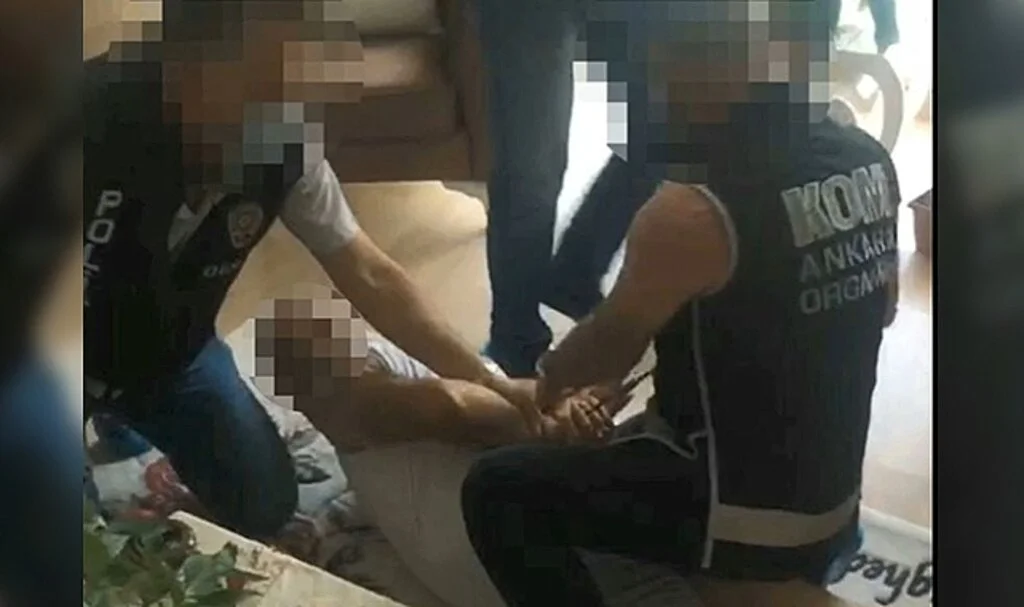 Başkent'te iki farklı suç çetesine operasyon: 10 gözaltı