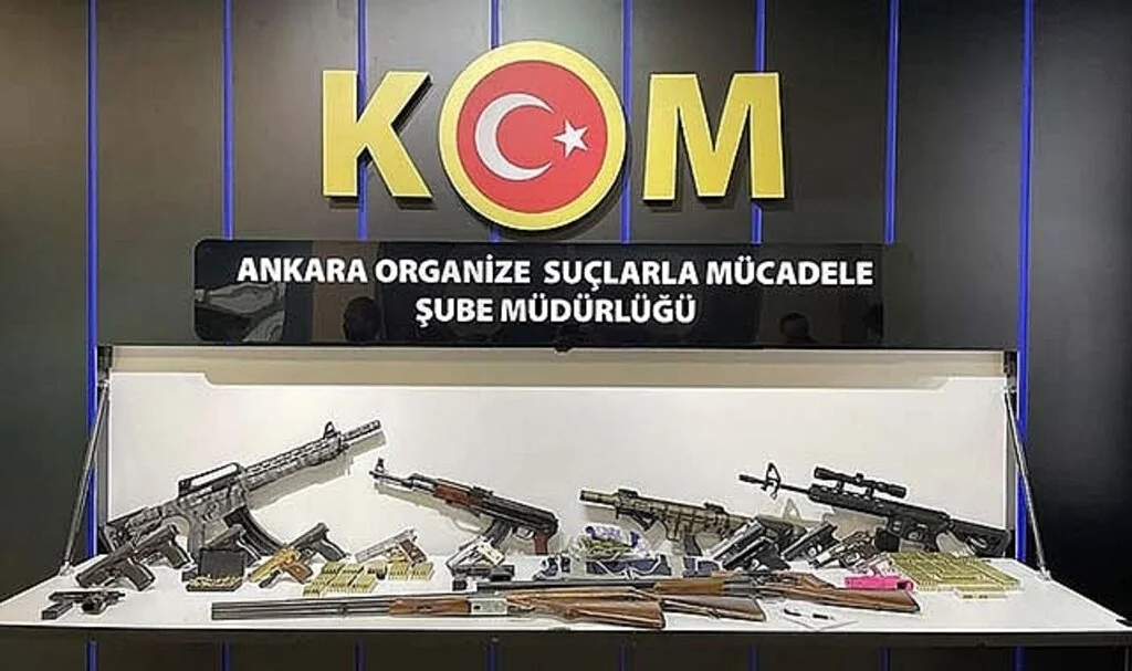 Başkentte silah kaçakçılığı ve dolandırıcılık operasyonunda 2 suç örgütü elebaşı yakalandı